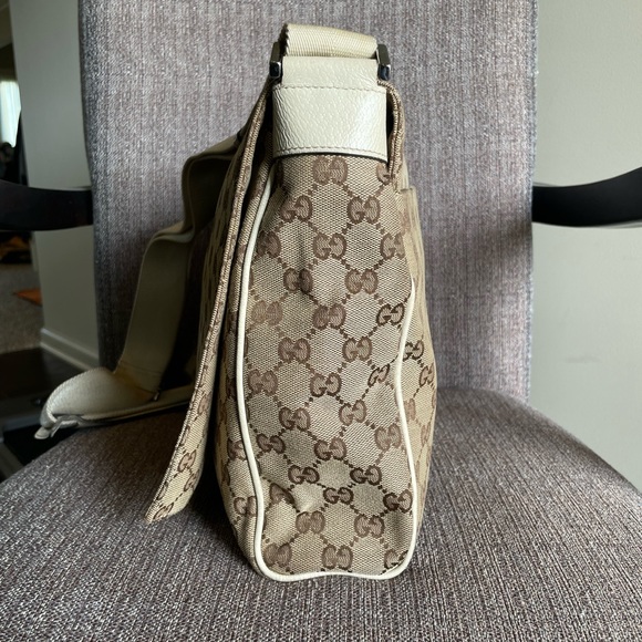 Gucci Bags Authentic Gucci Messenger Bag Poshmark